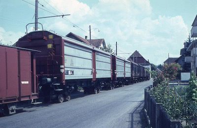 WSB Aufgebockte Getreidewagen, Gränichen, 1966