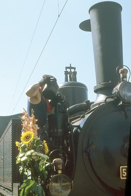 ÖBB Balsthal, Dampf, Schmieren, mit Blumen, 1991