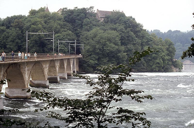 SBB, Neuhausen, Rheinfallbahn, Schloss Laufen, Aufnahme 1982