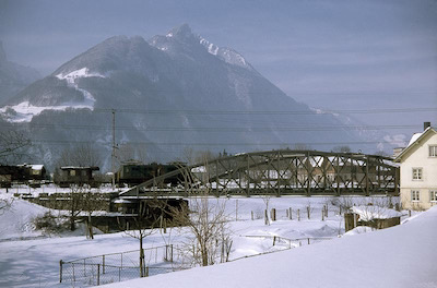 SBB, Ziegelbrücke Süd-Ost-Seite, Linthbrücke, Güterzug mit Ae 3/6 I und Sputnik, Aufnahme 1970