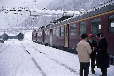 SBB, Linthal, Sportzüge mit Re 4/4 II, Ae 3/6 I und RABDe 12/12, Aufnahme 1970