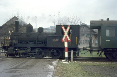 Sursee-Triengen-Bahn, Geuensee, Dampfzug mit E 3/3 8522, Aufnahme 1971